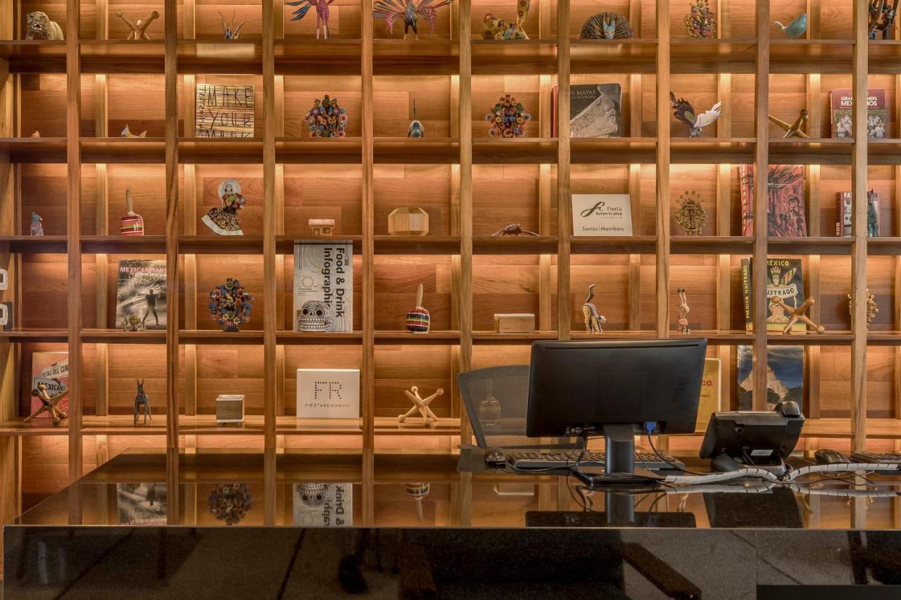 เฟียสตา อเมริกานา กอนเดซา กังกุน ออล อินคลูซีฟ Hotel แคนคูน ภายนอก รูปภาพ The interior of the library