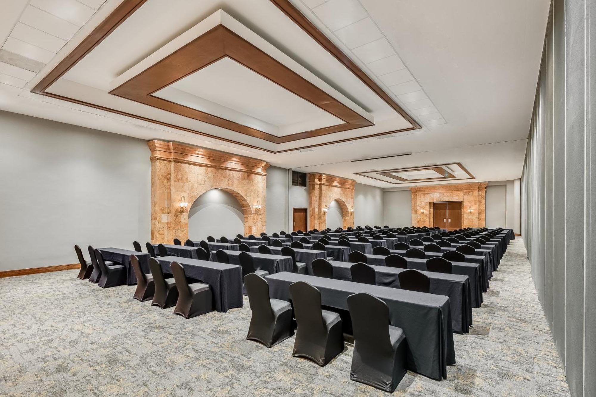เฟียสตา อเมริกานา กอนเดซา กังกุน ออล อินคลูซีฟ Hotel แคนคูน ภายนอก รูปภาพ Meeting room